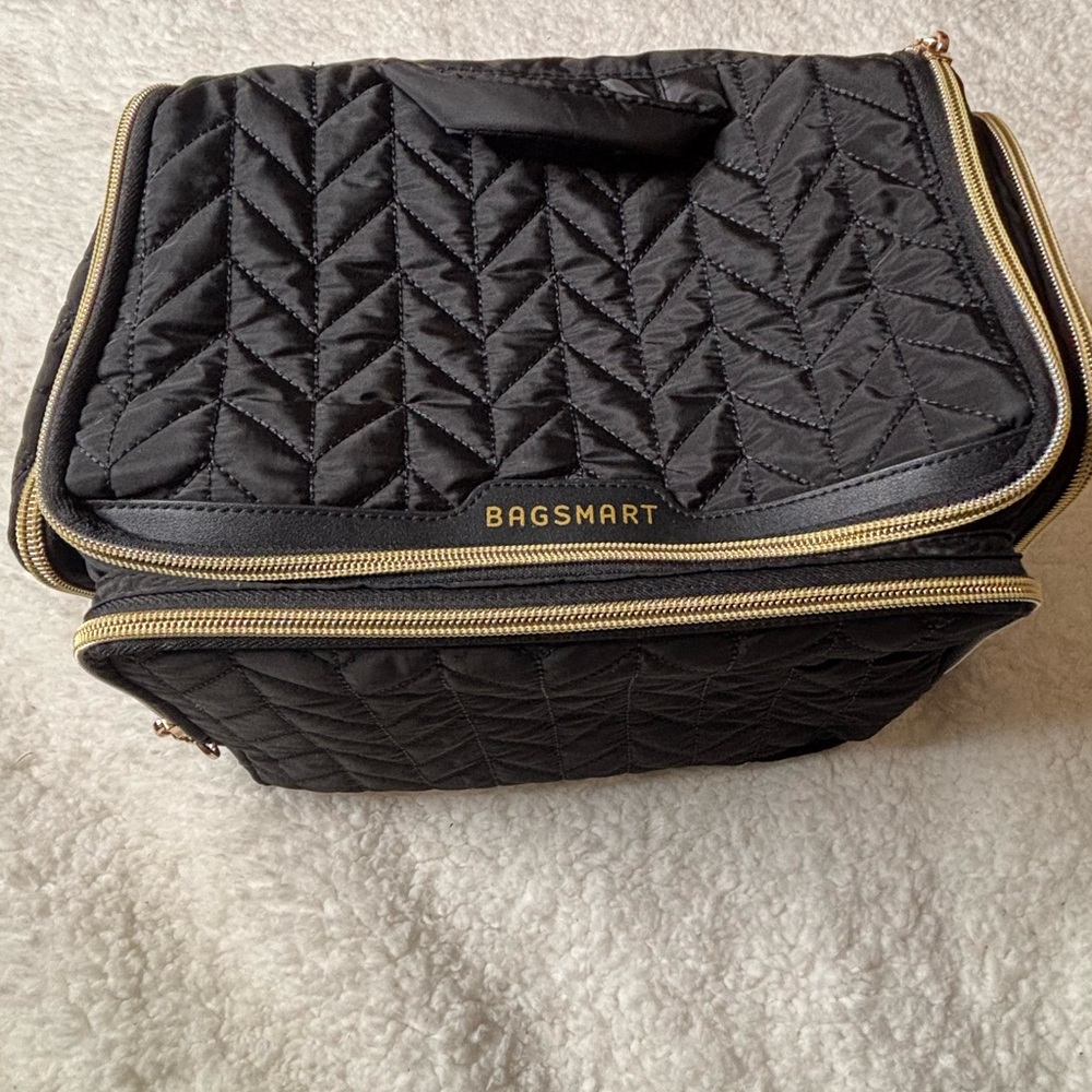 BAGSMART Black Quilted Women's Accessory Bag